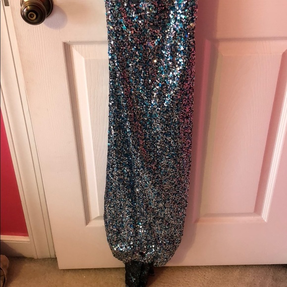 PROM DRESS - Picture 2 of 6